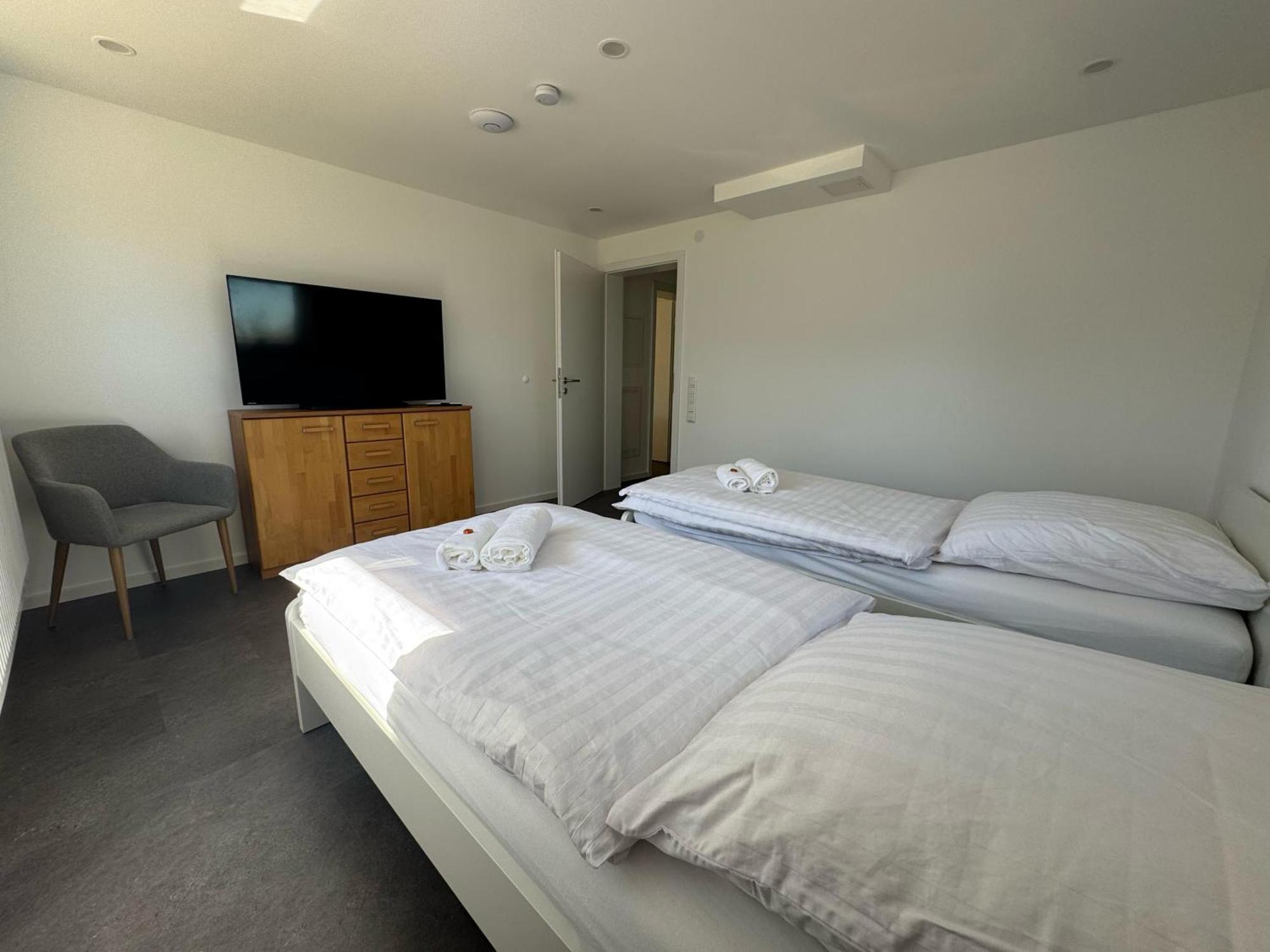 W&P Living Wohnung Mit Ausblick - Parkplatz Biberbach  Ngoại thất bức ảnh